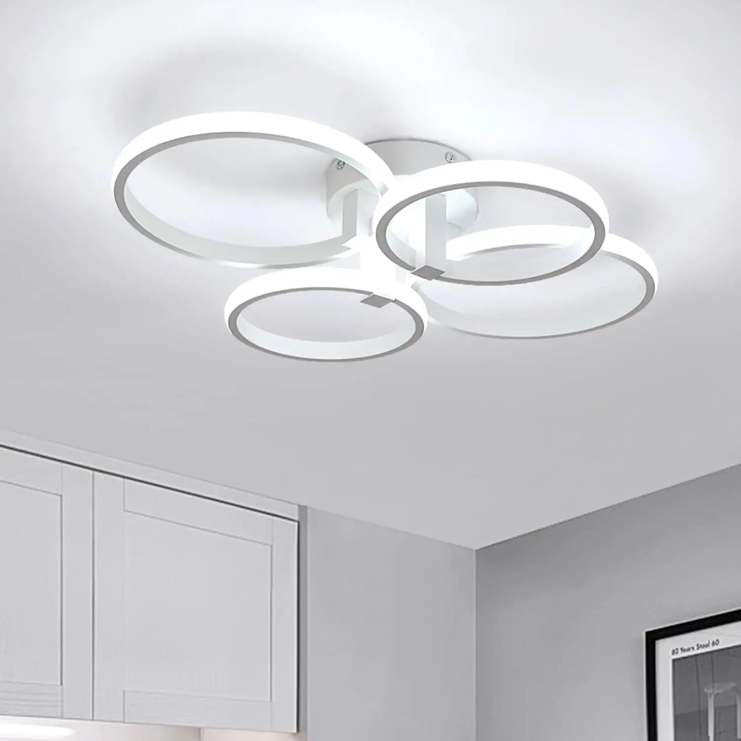 Orbit White – nowoczesna lampa sufitowa