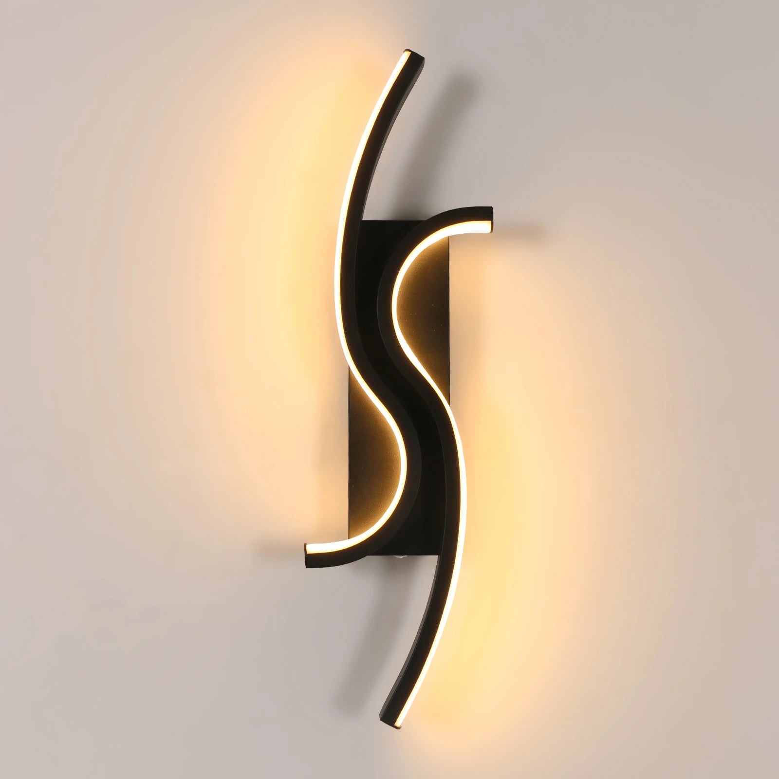 Curve Dark – nowoczesny kinkiet ścienny